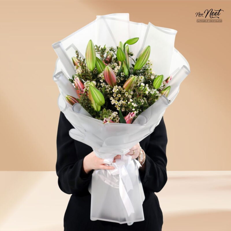 Neet - Blushing Lily Bouquet